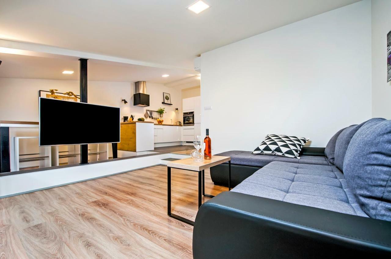 Lakovich Sea View Apartments Rovinj Exteriör bild