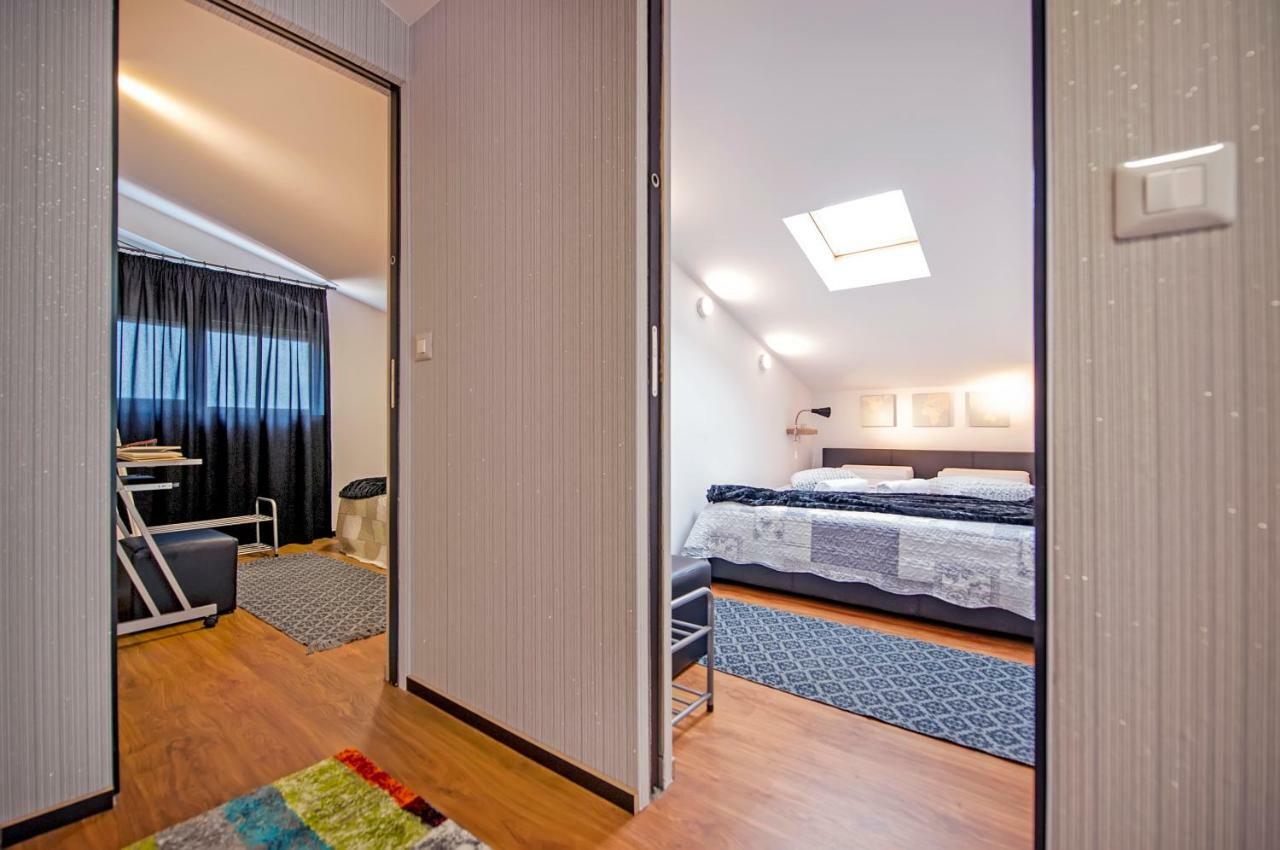Lakovich Sea View Apartments Rovinj Exteriör bild